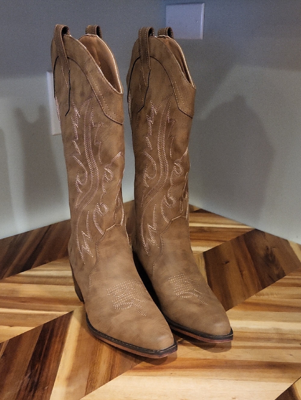 Loving To Cowboy Iuv Classic Brown Women's Western  Cowboy Boots